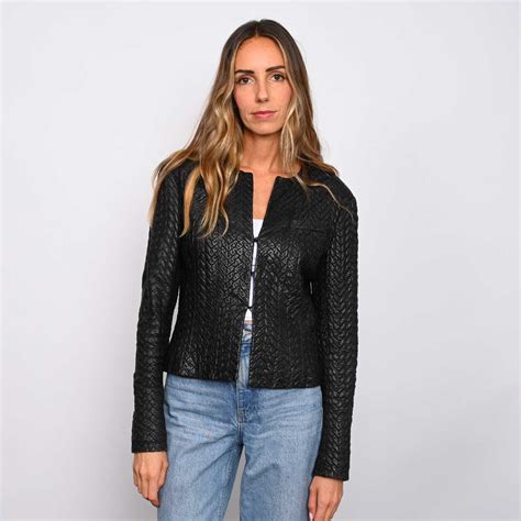 veste femme style chanel noir|veste Chanel cuir.